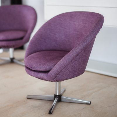Фиолетовый стул